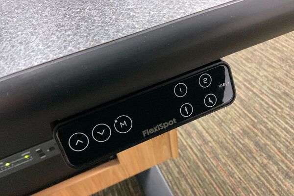 Pedestal: Height adjustment panel