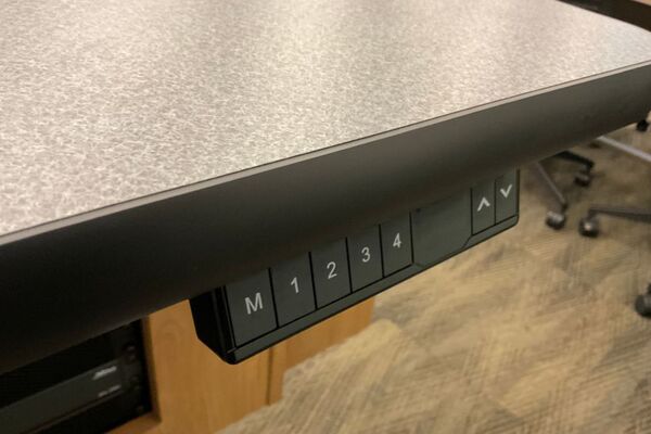 Pedestal: Height adjustment panel