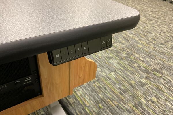 Pedestal: Height adjustment panel